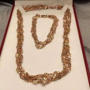 Rose gold necklace and bracelet set